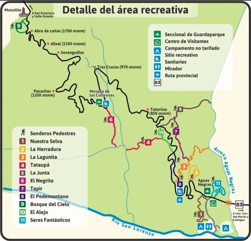 Mapa del área recreativa del Parque Nacional Calilegua con senderos numerados y servicios (ver leyenda en texto debajo)