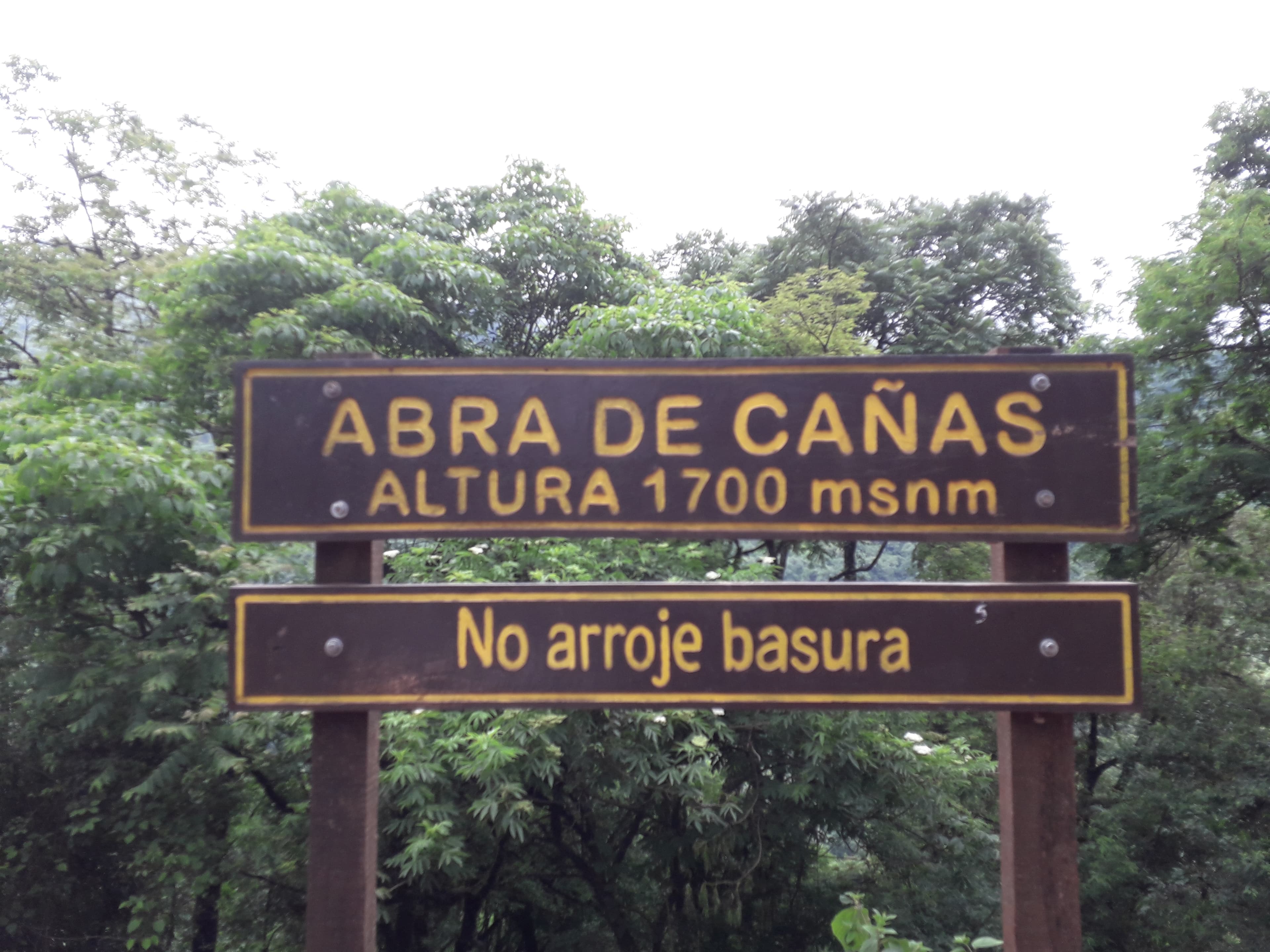Cartel de Abra de Cañas en el Parque Nacional Calilegua